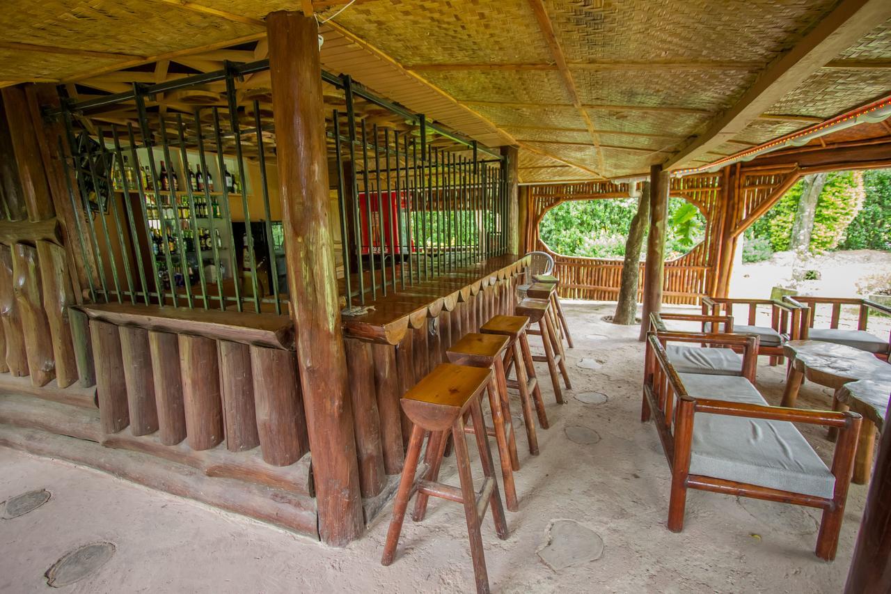 Tuzza Hotel Bushenyi ภายนอก รูปภาพ