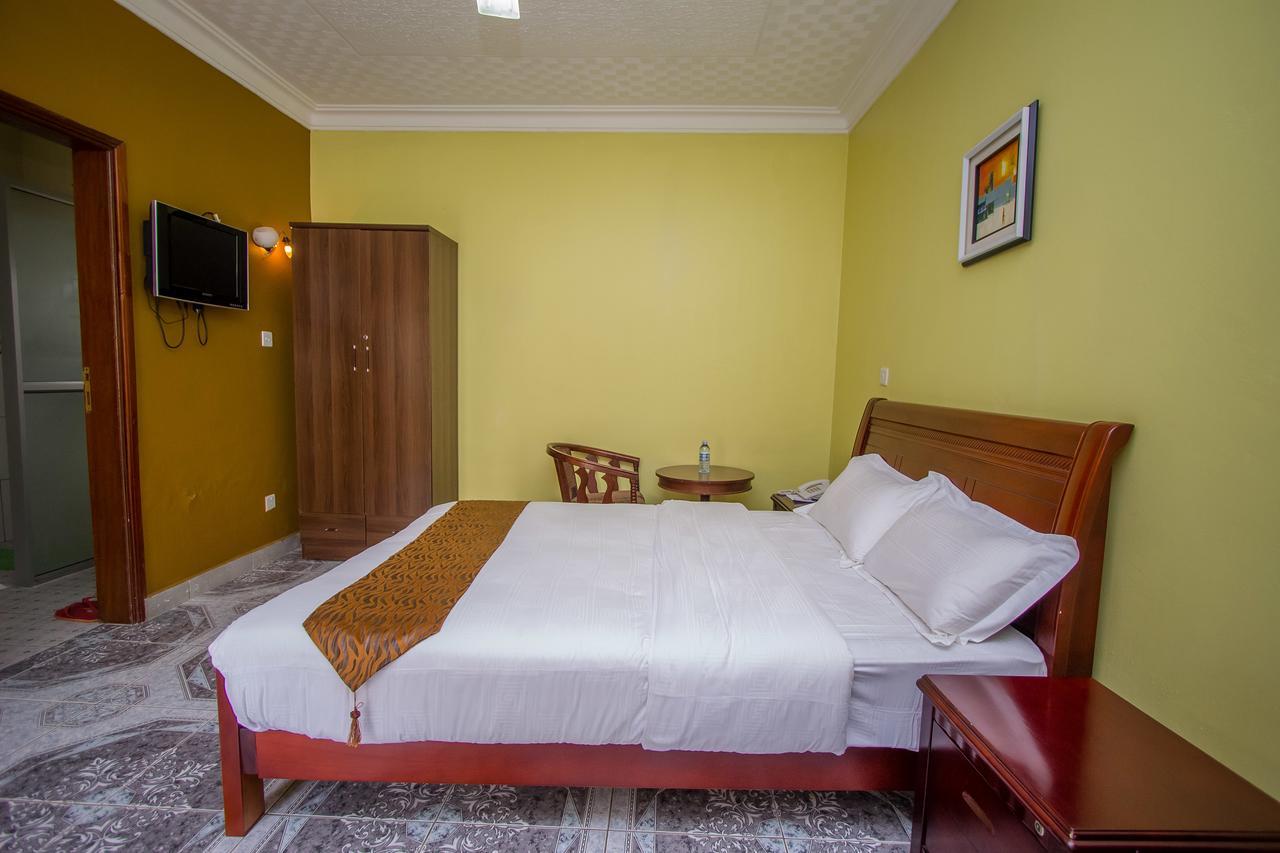 Tuzza Hotel Bushenyi ภายนอก รูปภาพ