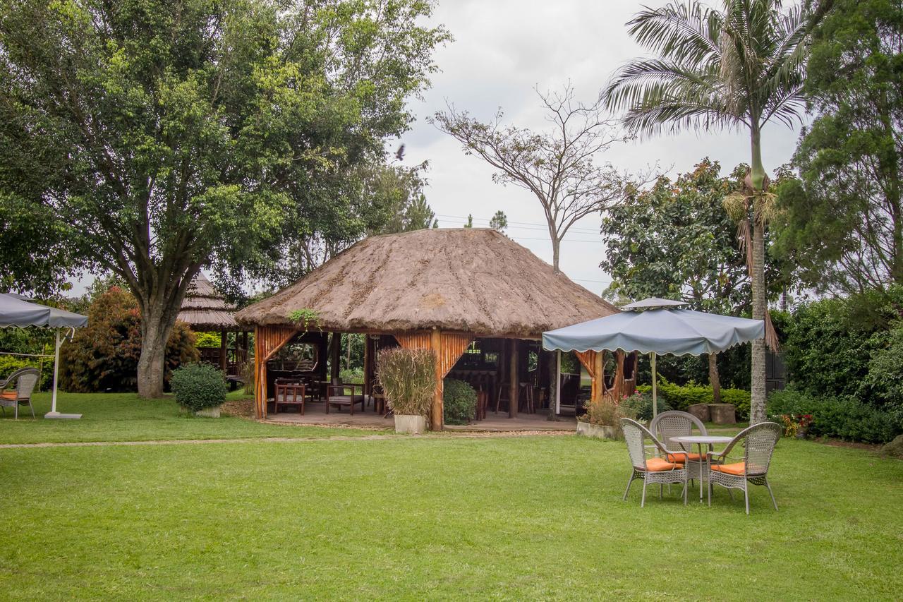 Tuzza Hotel Bushenyi ภายนอก รูปภาพ