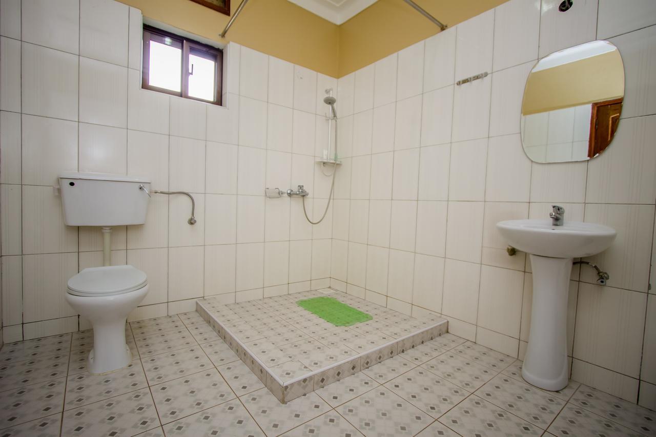 Tuzza Hotel Bushenyi ภายนอก รูปภาพ