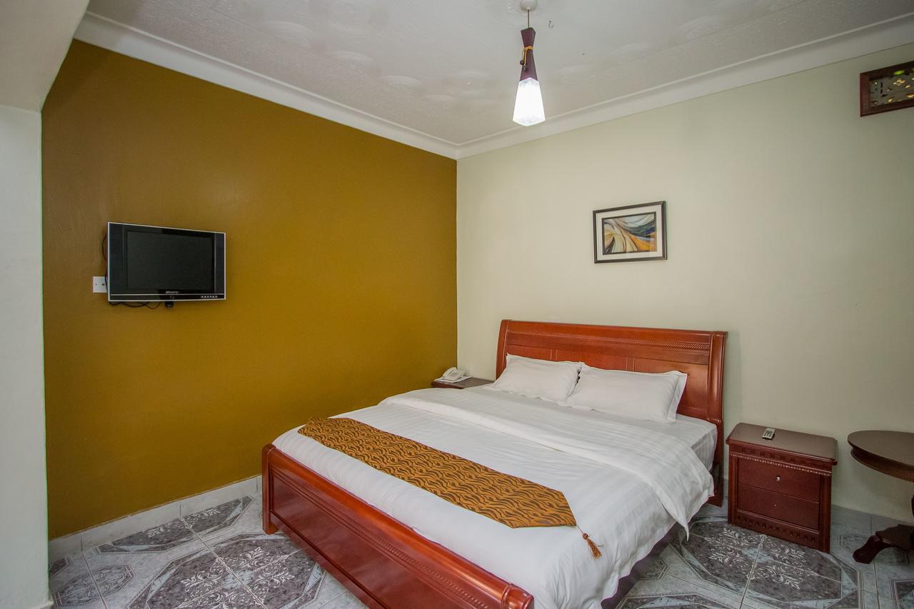 Tuzza Hotel Bushenyi ภายนอก รูปภาพ