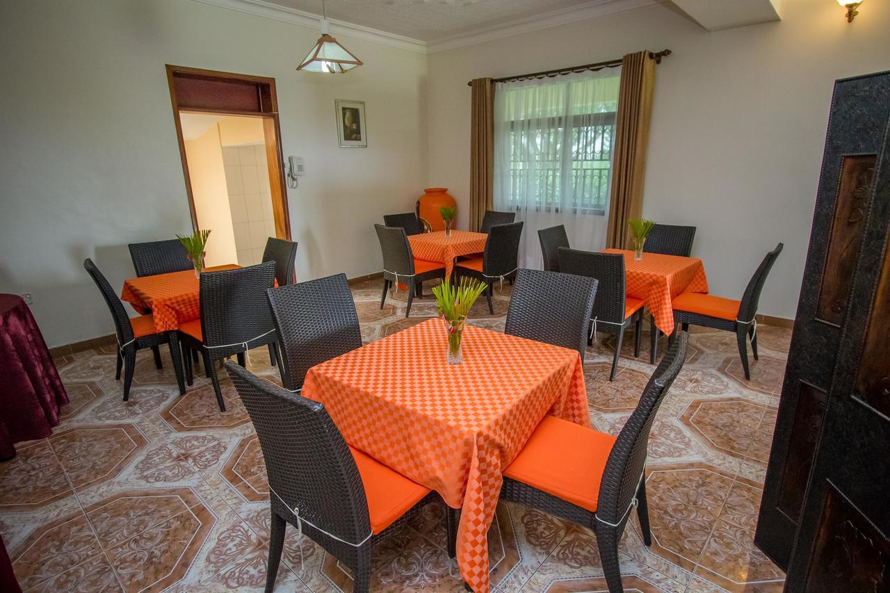 Tuzza Hotel Bushenyi ภายนอก รูปภาพ