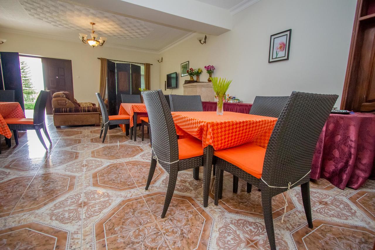 Tuzza Hotel Bushenyi ภายนอก รูปภาพ